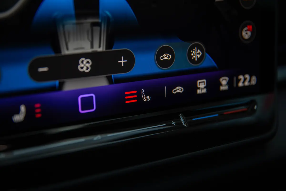 1.5 eTSI R-Line , Apple Carplay, Adap. cruise, Stoel/stuurverwarming, Sfeerverlichting,