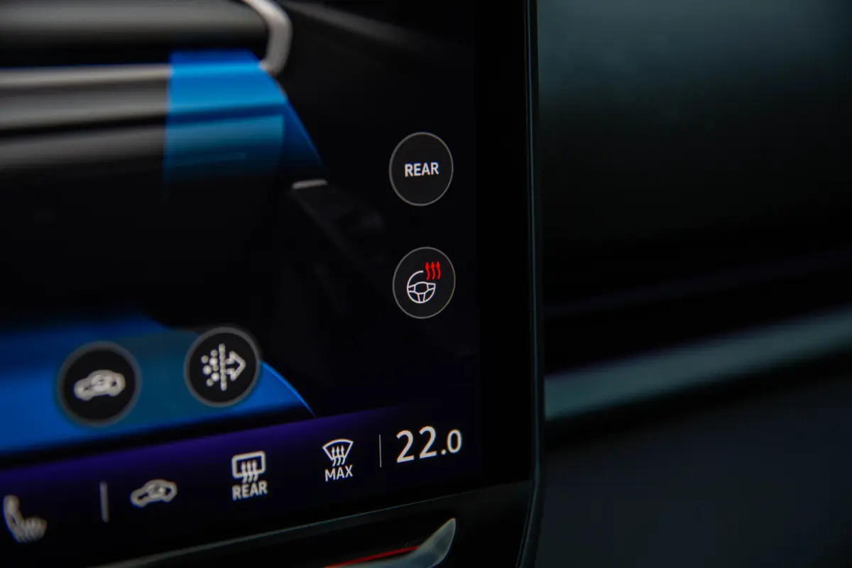 1.5 eTSI R-Line , Apple Carplay, Adap. cruise, Stoel/stuurverwarming, Sfeerverlichting,