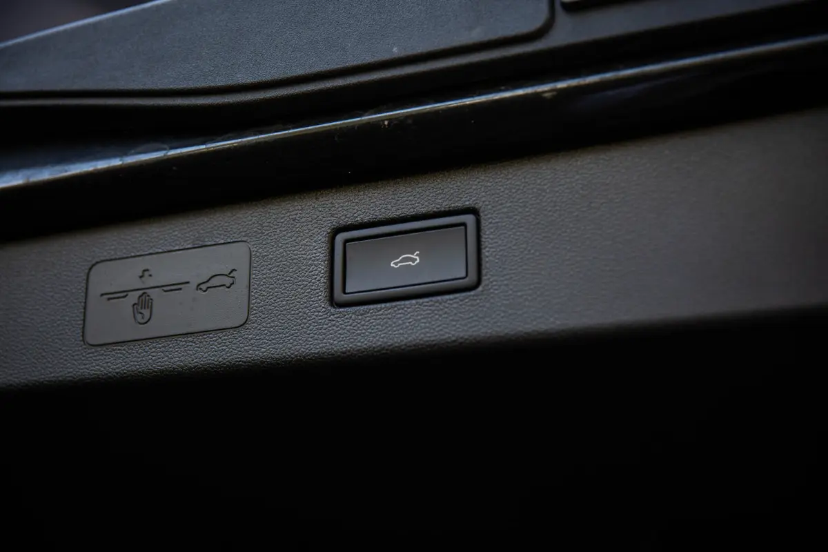 1.5 eTSI R-Line , Apple Carplay, Adap. cruise, Stoel/stuurverwarming, Sfeerverlichting,