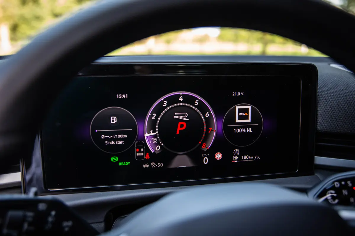 1.5 eTSI R-Line , Apple Carplay, Adap. cruise, Stoel/stuurverwarming, Sfeerverlichting,
