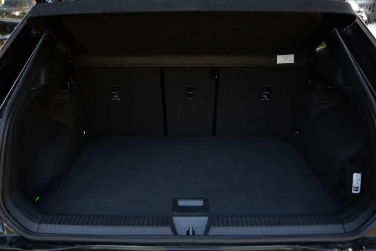 1.5 eTSI R-Line , Apple Carplay, Adap. cruise, Stoel/stuurverwarming, Sfeerverlichting,