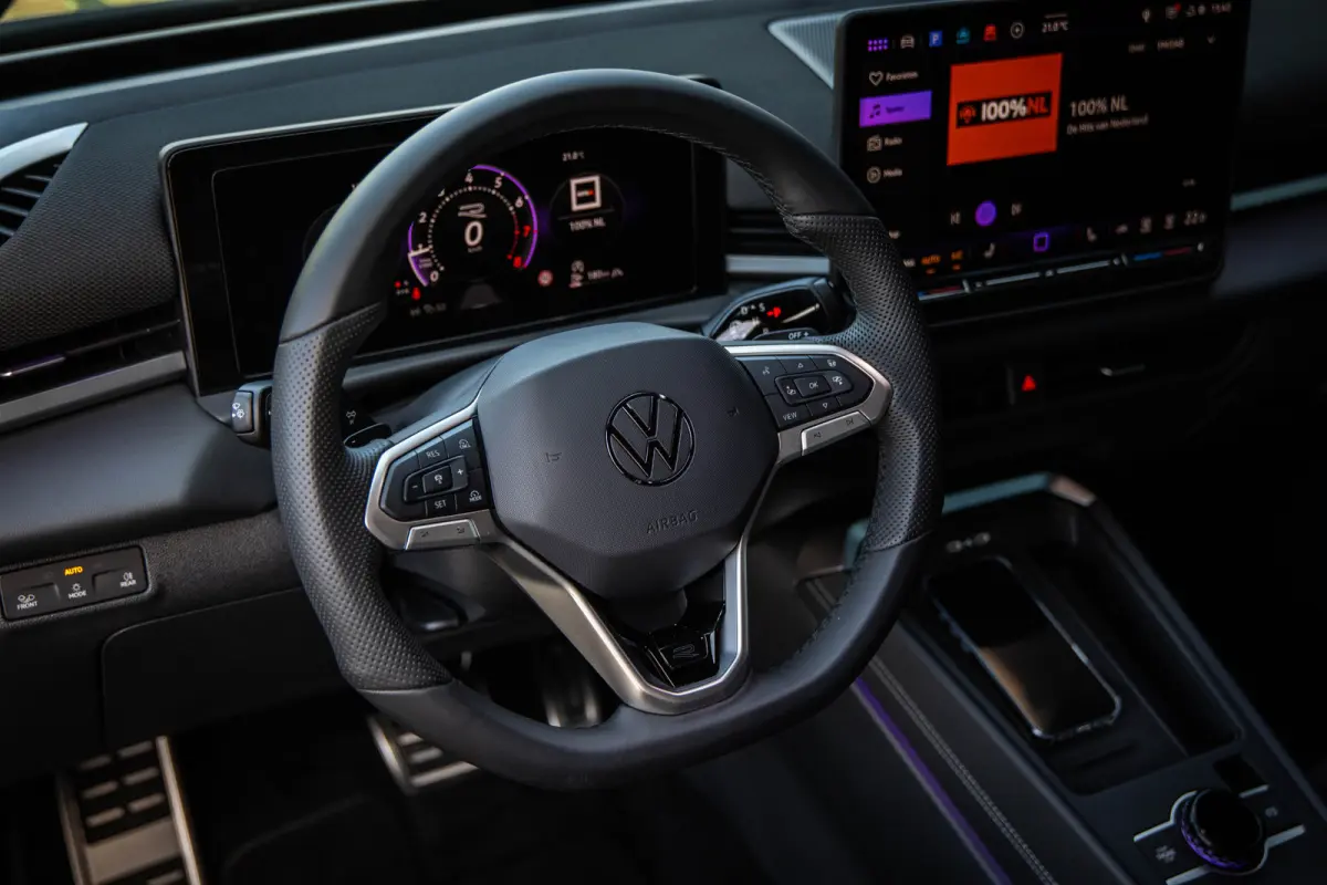 1.5 eTSI R-Line , Apple Carplay, Adap. cruise, Stoel/stuurverwarming, Sfeerverlichting,