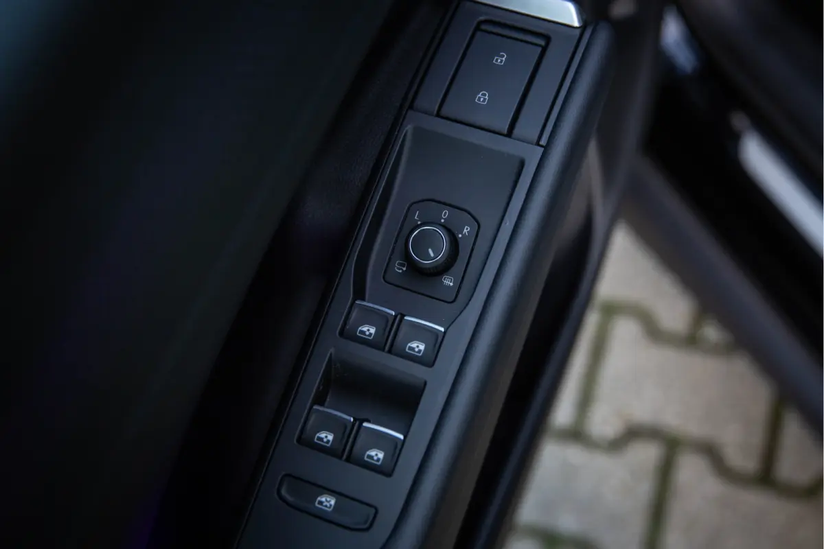 1.5 eTSI R-Line , Apple Carplay, Adap. cruise, Stoel/stuurverwarming, Sfeerverlichting,