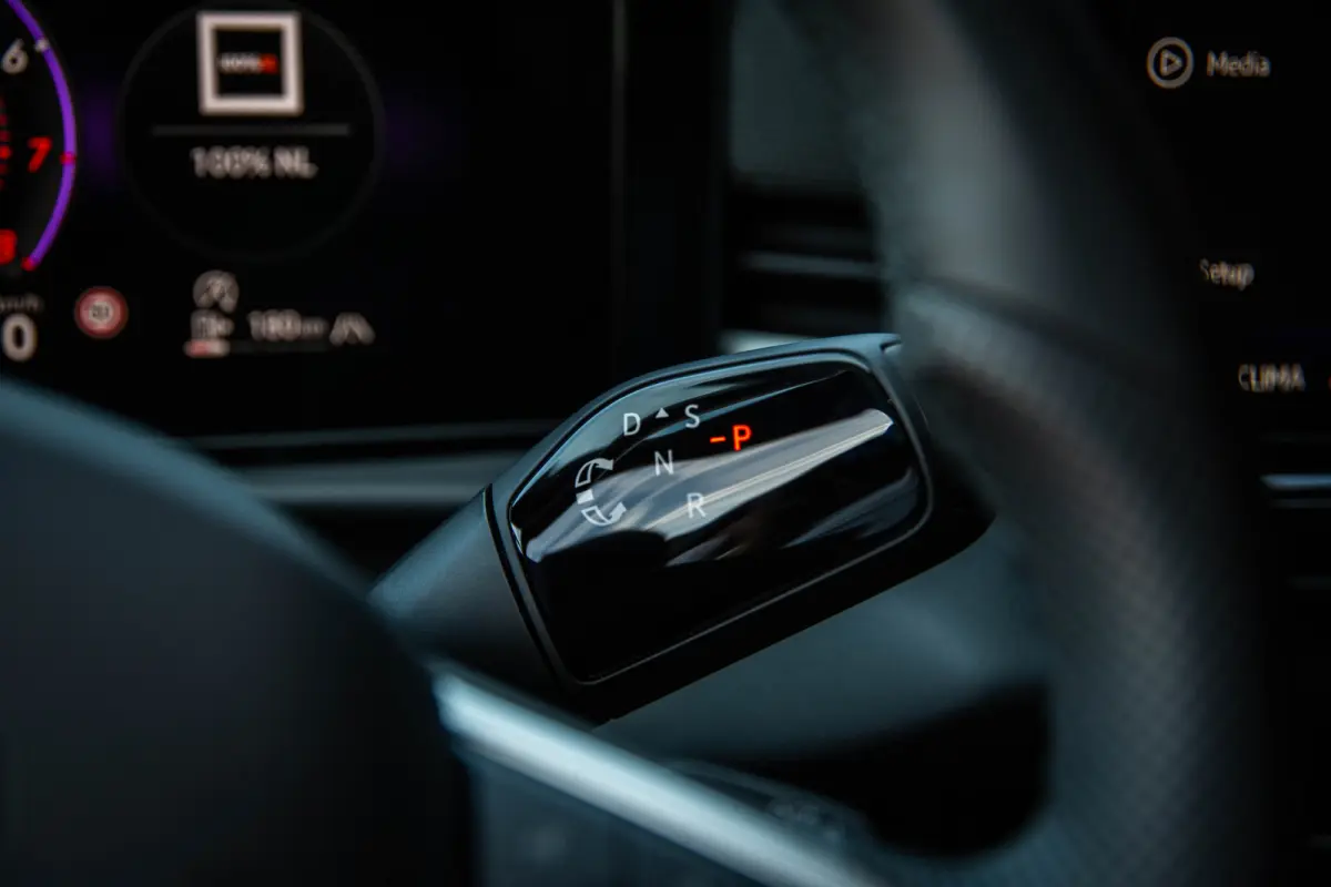 1.5 eTSI R-Line , Apple Carplay, Adap. cruise, Stoel/stuurverwarming, Sfeerverlichting,
