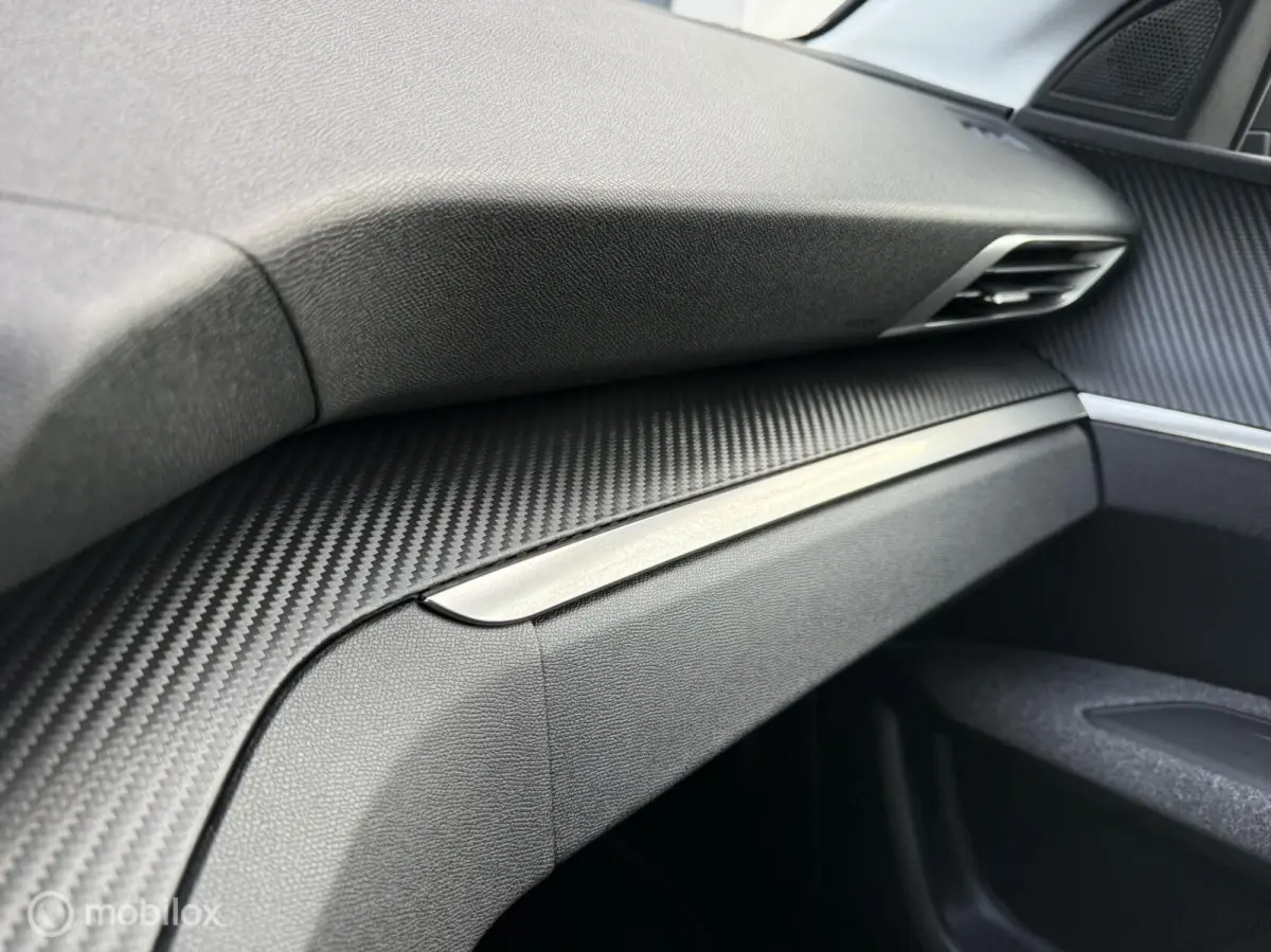 1.2 PureTech Blue Lease Executive Trekhk Distr-riem-vv