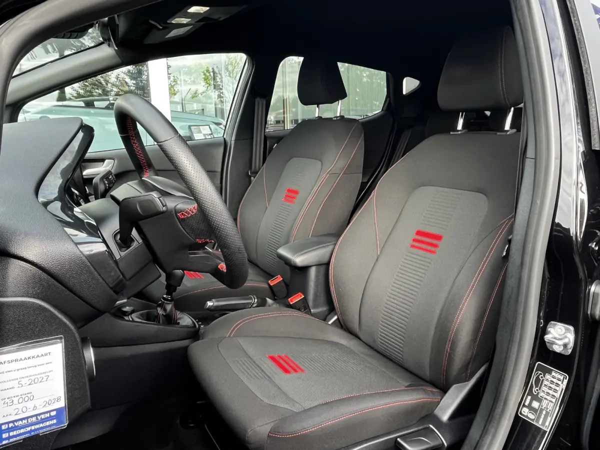 1.0 EcoBoost ST-Line 100pk/74kW 6-bak | Adapt. Cruise | Winter Pack | Trekhaak |