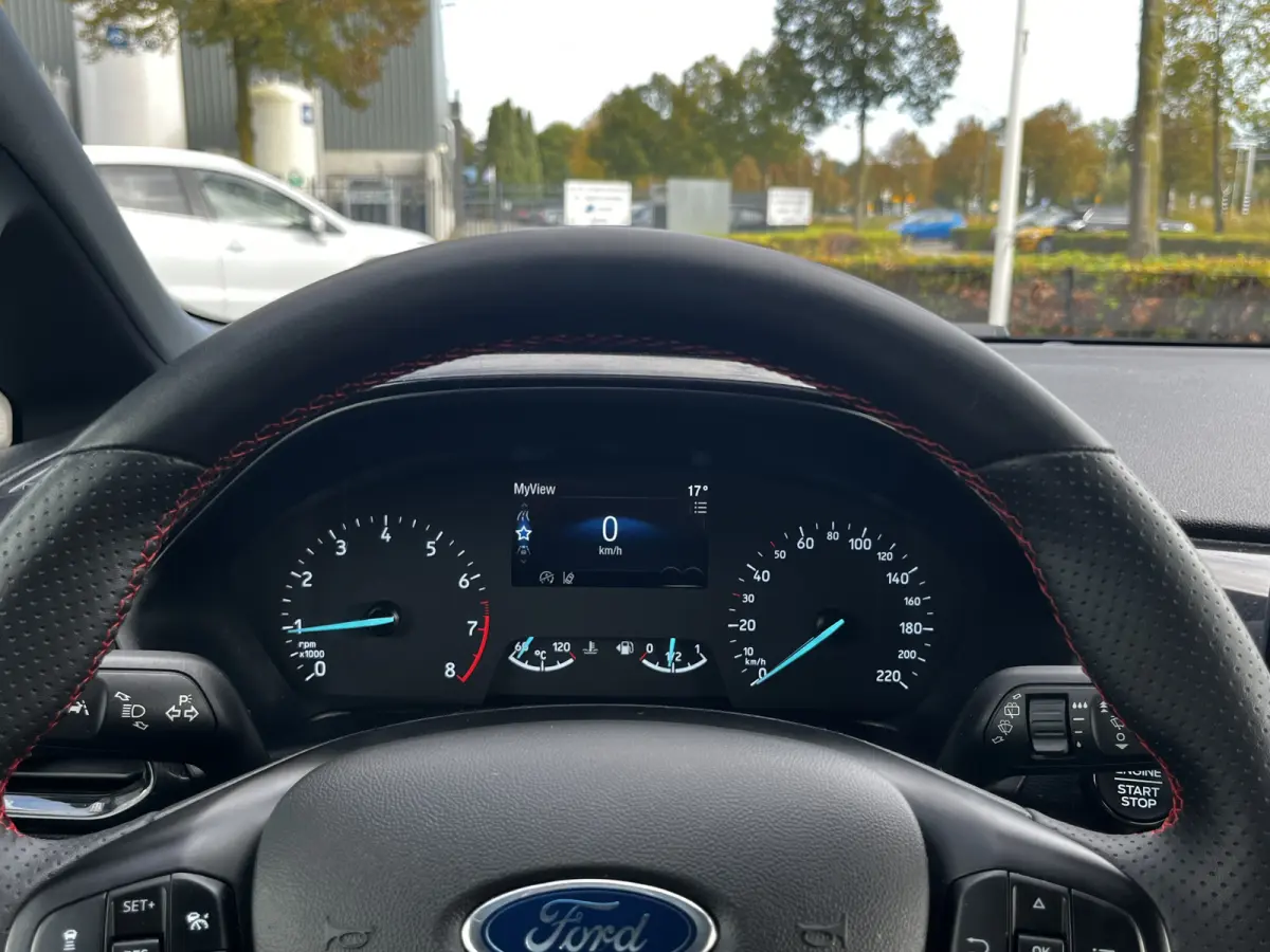 1.0 EcoBoost ST-Line 100pk/74kW 6-bak | Adapt. Cruise | Winter Pack | Trekhaak |