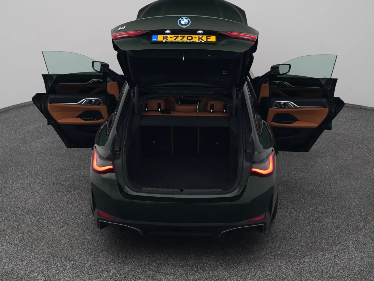 eDrive40 84 kWh | CAMERA | CARPLAY | STOELVERWARMING