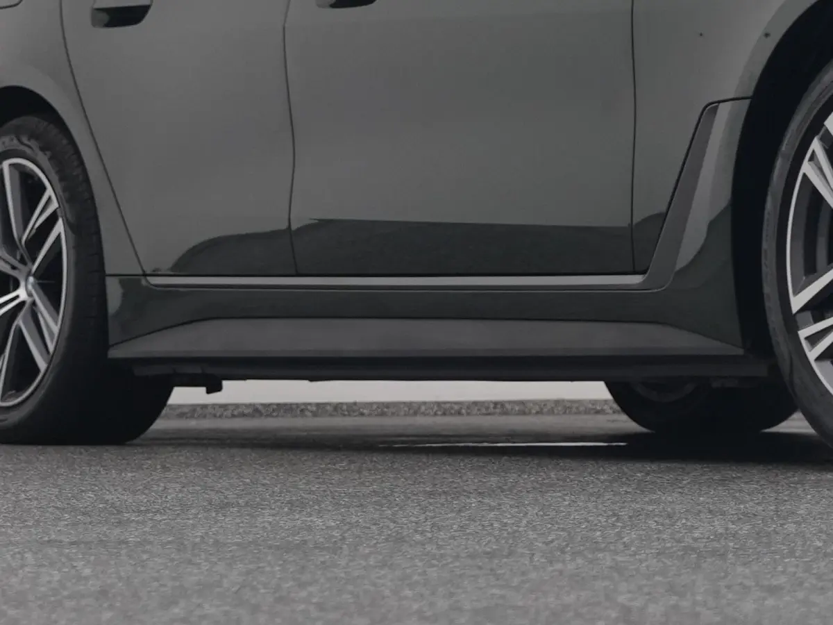 eDrive40 84 kWh | CAMERA | CARPLAY | STOELVERWARMING