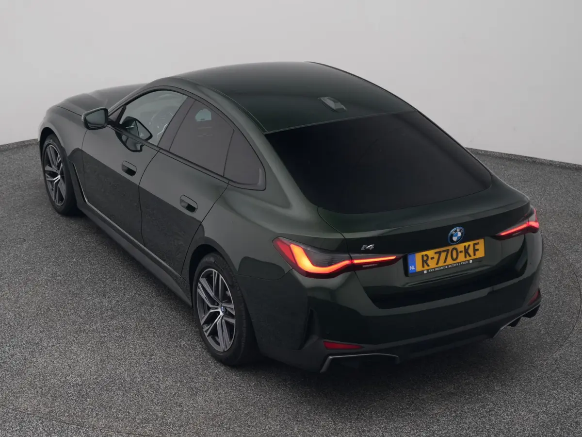 eDrive40 84 kWh | CAMERA | CARPLAY | STOELVERWARMING