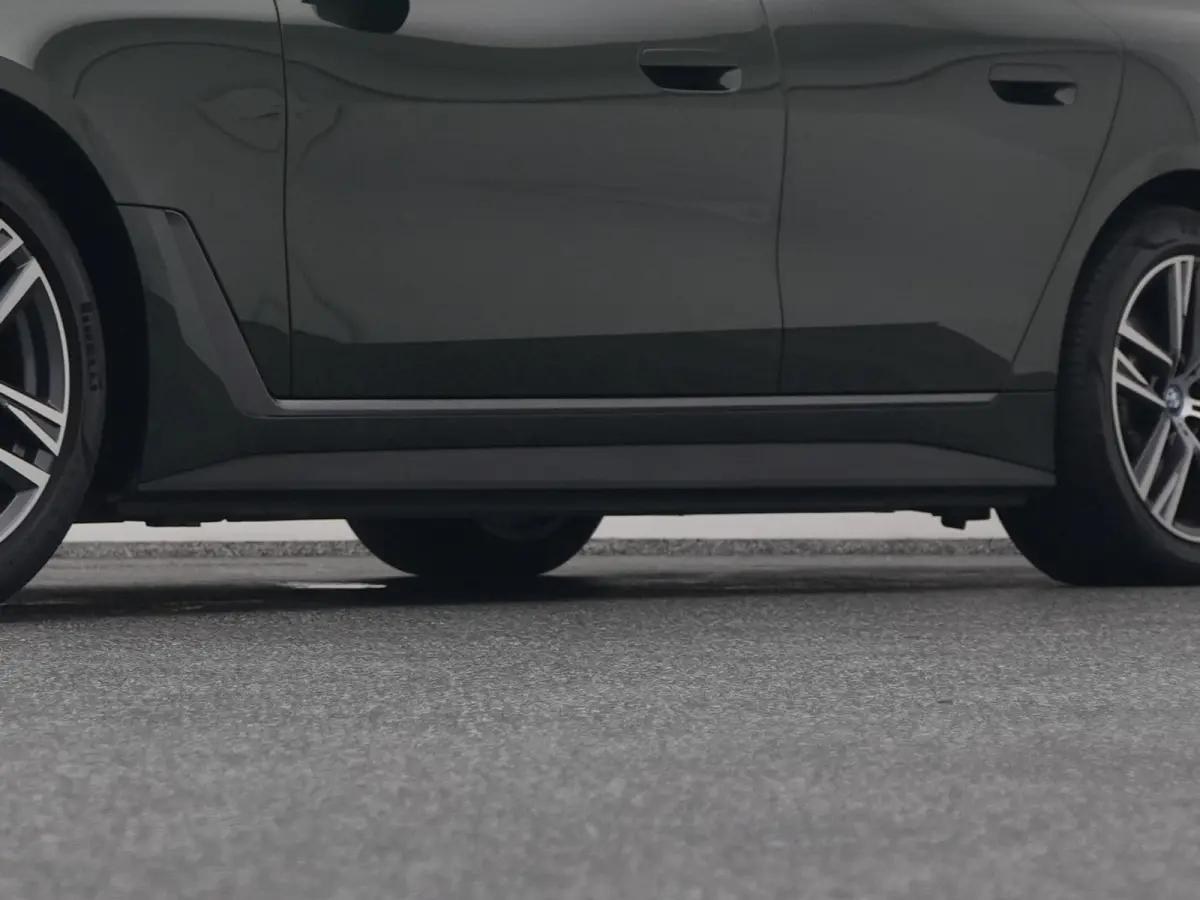 eDrive40 84 kWh | CAMERA | CARPLAY | STOELVERWARMING