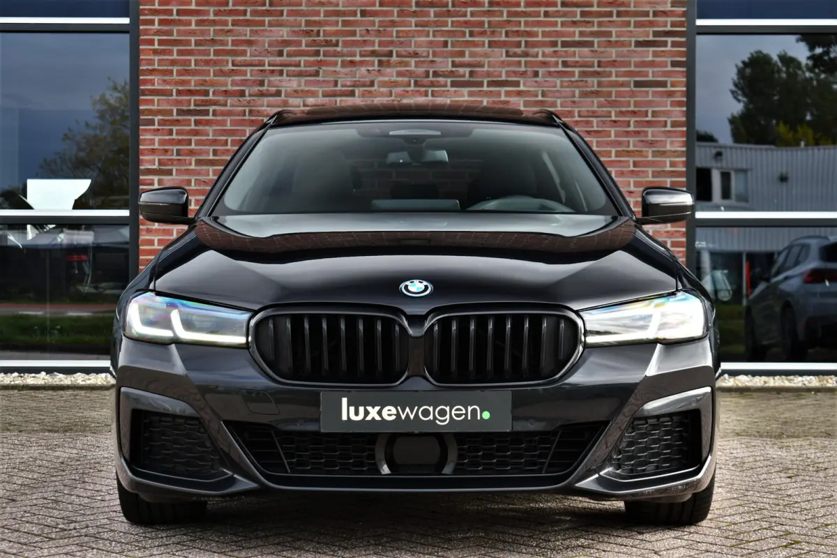 530e xDrive M-Sport Pro Pano Trekh ACC HUD H/K Massage+Koel 4WS DDC