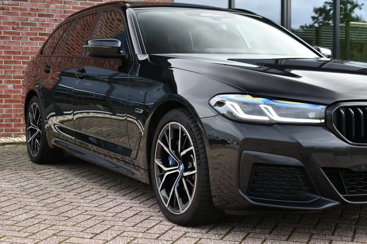 530e xDrive M-Sport Pro Pano Trekh ACC HUD H/K Massage+Koel 4WS DDC