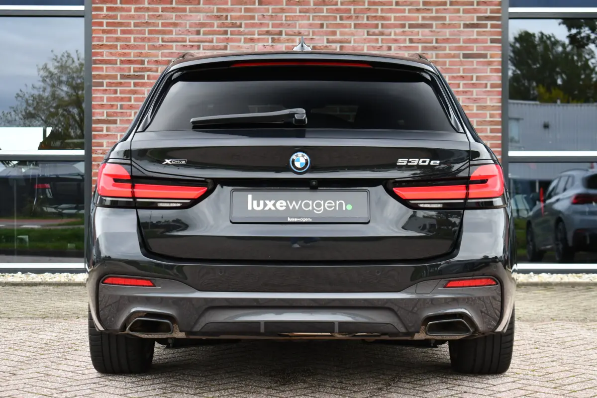530e xDrive M-Sport Pro Pano Trekh ACC HUD H/K Massage+Koel 4WS DDC
