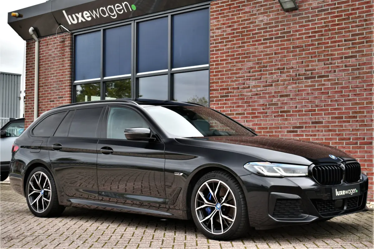 530e xDrive M-Sport Pro Pano Trekh ACC HUD H/K Massage+Koel 4WS DDC