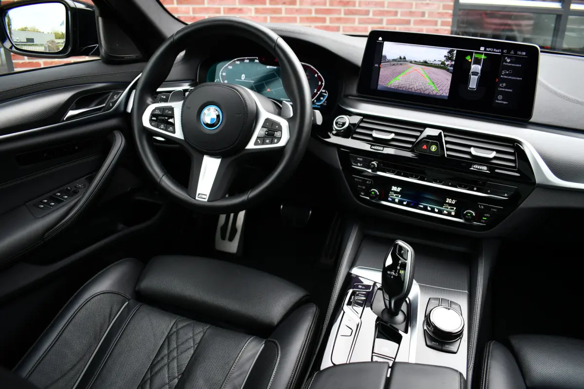 530e xDrive M-Sport Pro Pano Trekh ACC HUD H/K Massage+Koel 4WS DDC