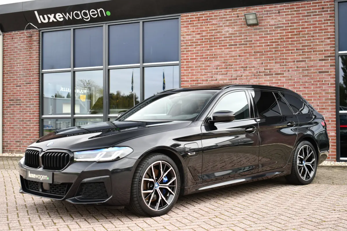 530e xDrive M-Sport Pro Pano Trekh ACC HUD H/K Massage+Koel 4WS DDC