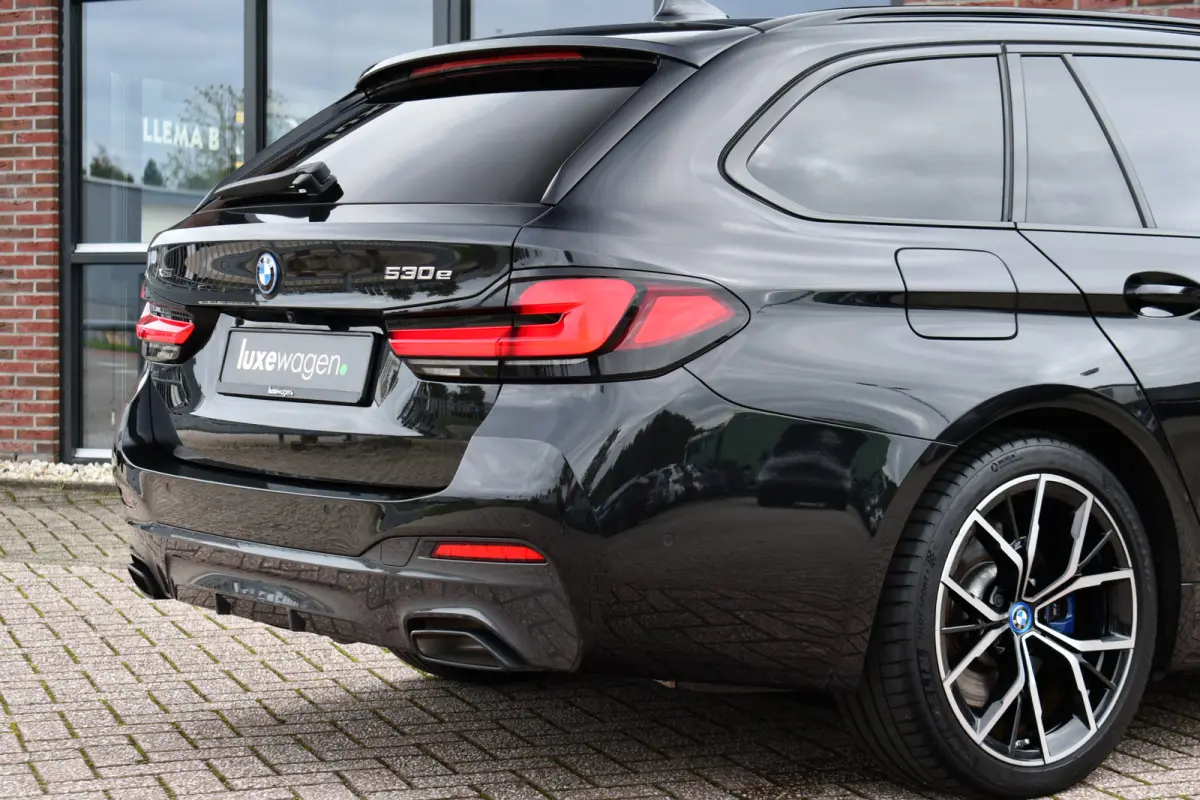 530e xDrive M-Sport Pro Pano Trekh ACC HUD H/K Massage+Koel 4WS DDC