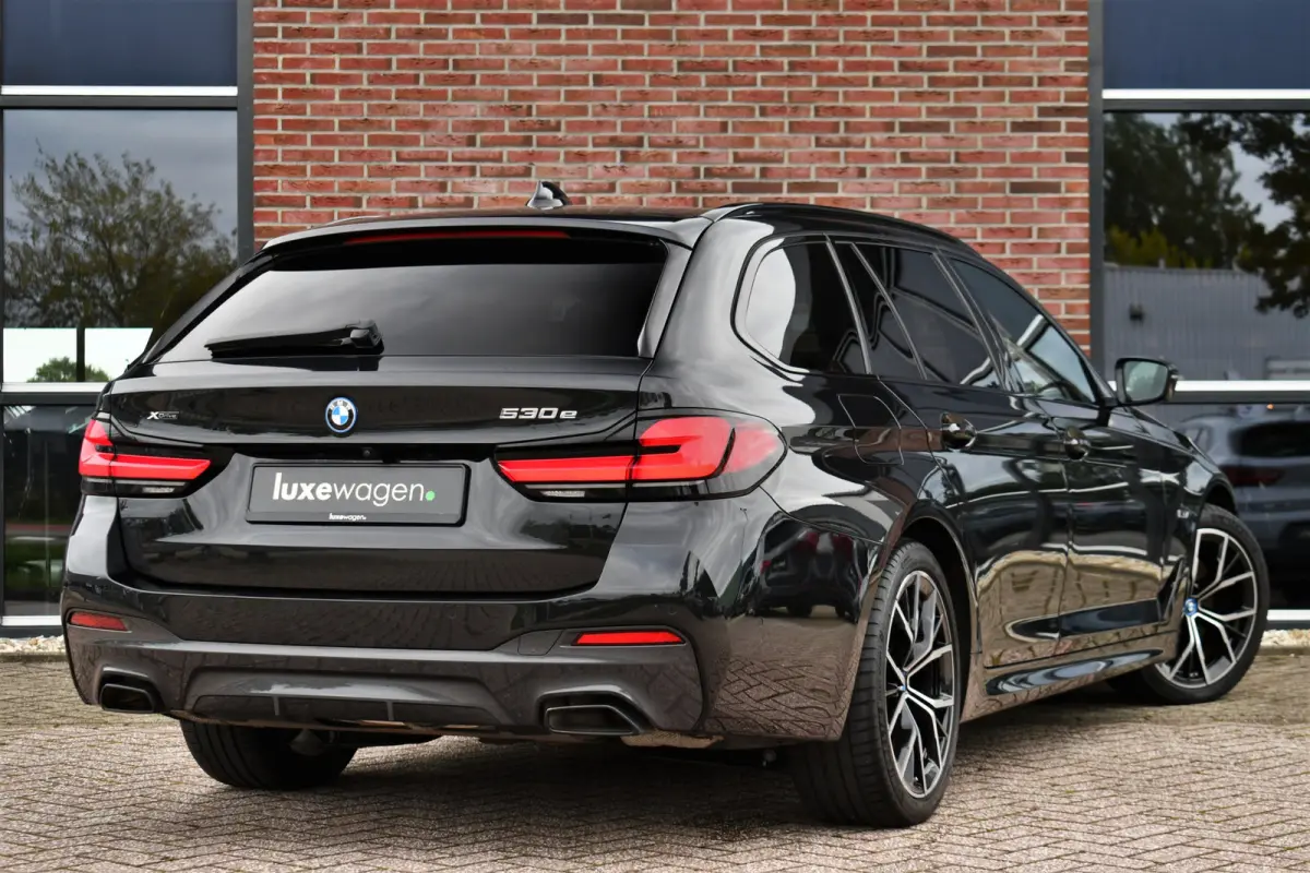 530e xDrive M-Sport Pro Pano Trekh ACC HUD H/K Massage+Koel 4WS DDC