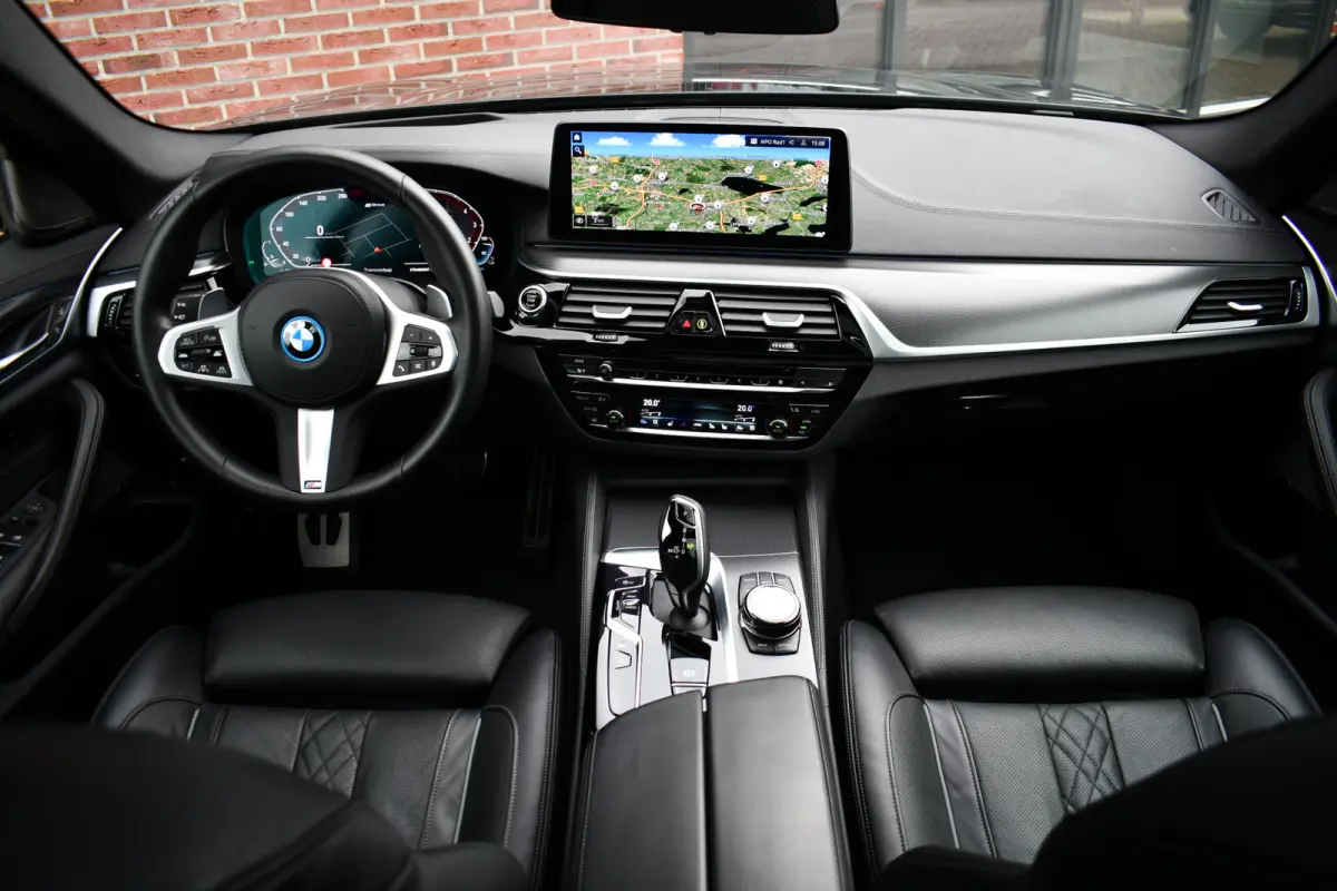 530e xDrive M-Sport Pro Pano Trekh ACC HUD H/K Massage+Koel 4WS DDC