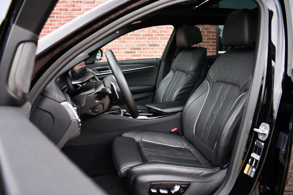 530e xDrive M-Sport Pro Pano Trekh ACC HUD H/K Massage+Koel 4WS DDC
