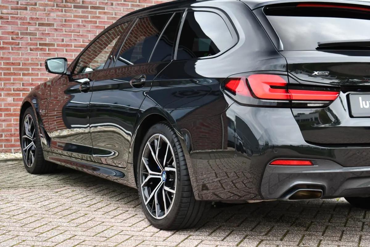 530e xDrive M-Sport Pro Pano Trekh ACC HUD H/K Massage+Koel 4WS DDC