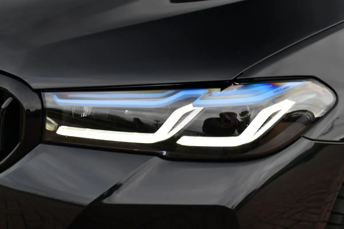 530e xDrive M-Sport Pro Pano Trekh ACC HUD H/K Massage+Koel 4WS DDC