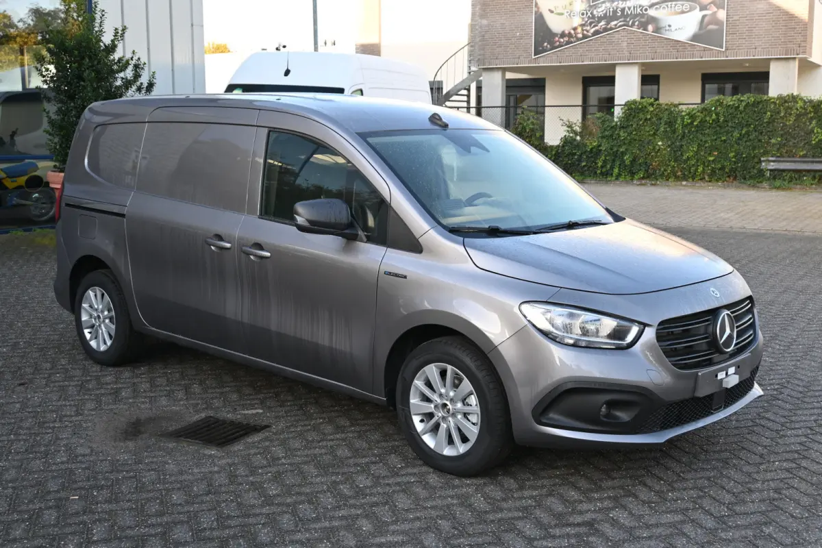 112 Pro L2 51 kWh Climate controle, Snellader, Zitcomfort pakket, Armsteun, Etc.