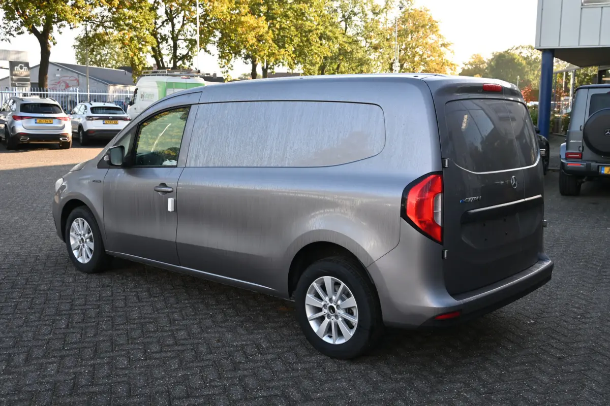 112 Pro L2 51 kWh Climate controle, Snellader, Zitcomfort pakket, Armsteun, Etc.