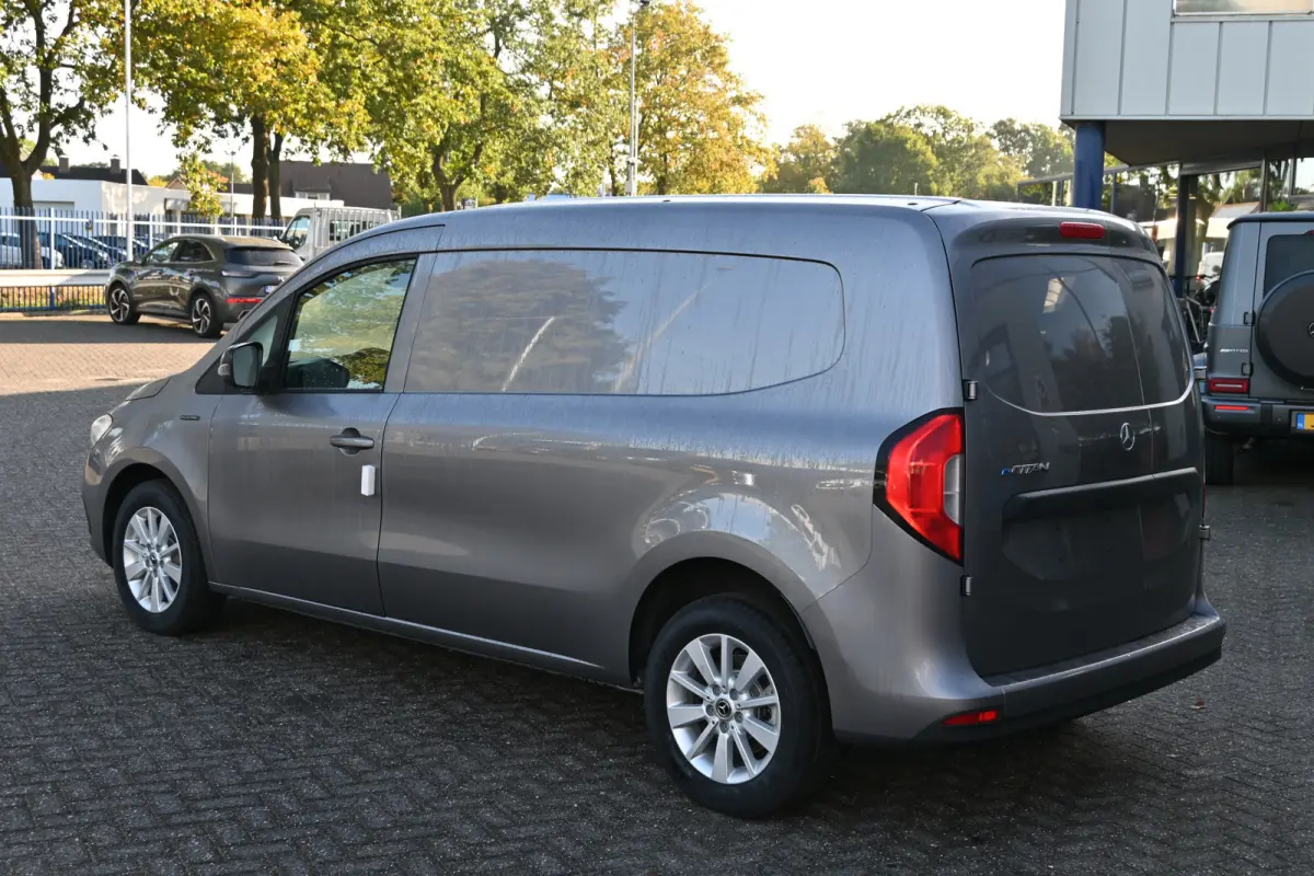 112 Pro L2 51 kWh Climate controle, Snellader, Zitcomfort pakket, Armsteun, Etc.