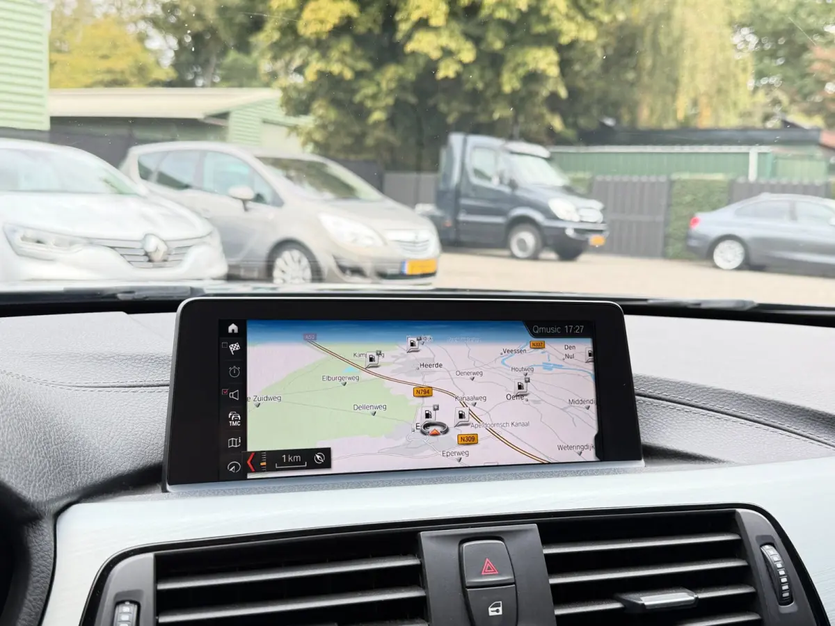 318i M-Sport LED Navi Leder Cruise