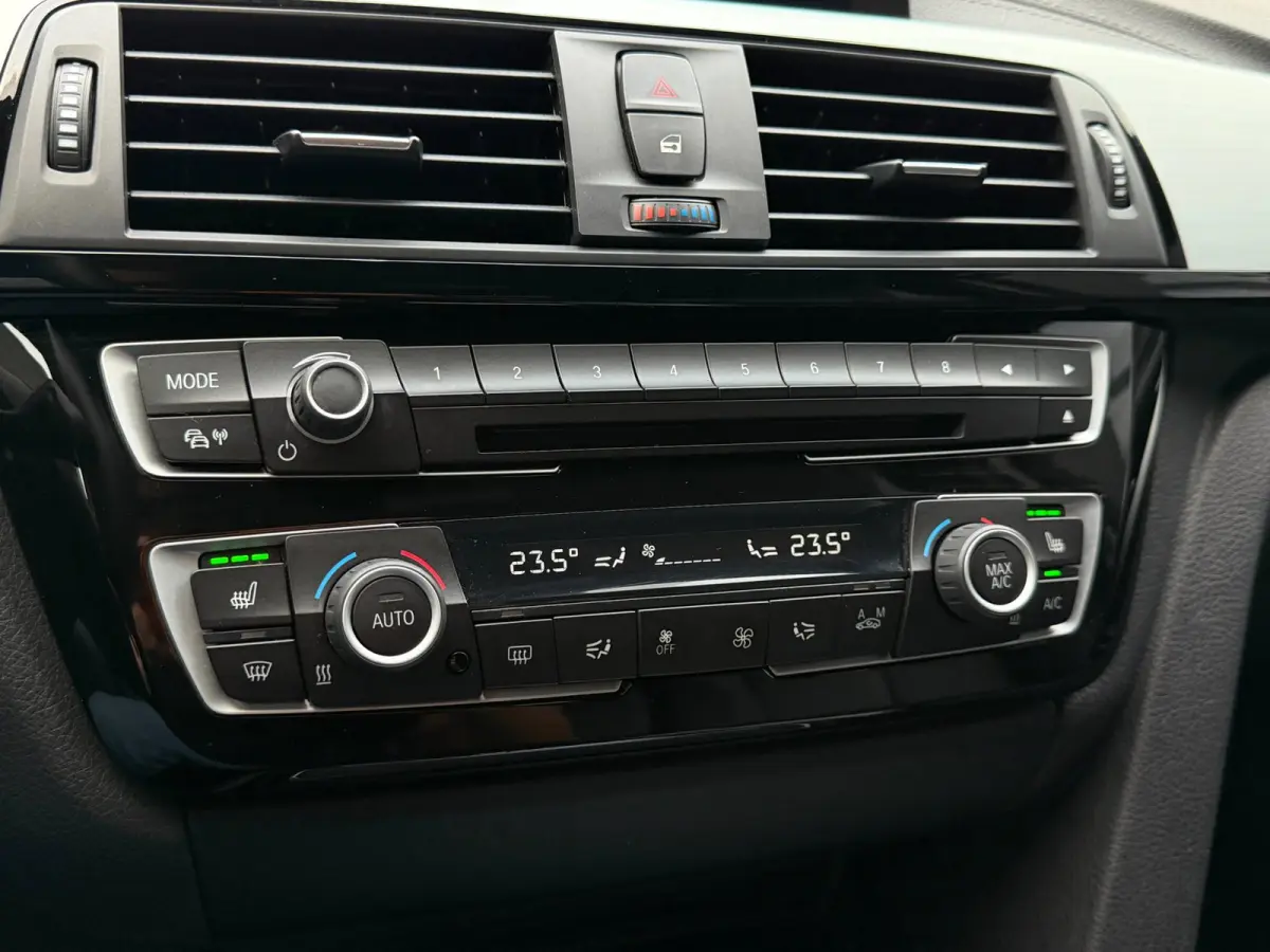 318i M-Sport LED Navi Leder Cruise