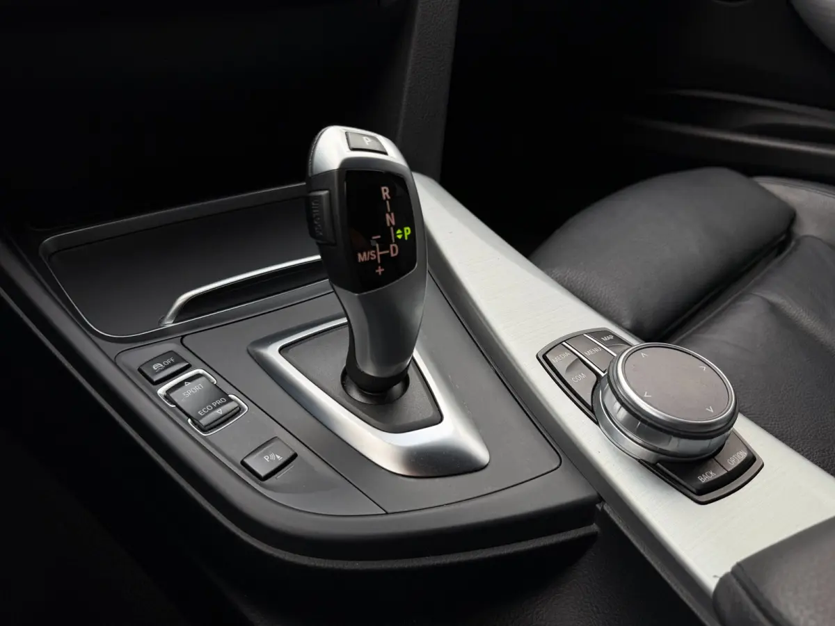 318i M-Sport LED Navi Leder Cruise