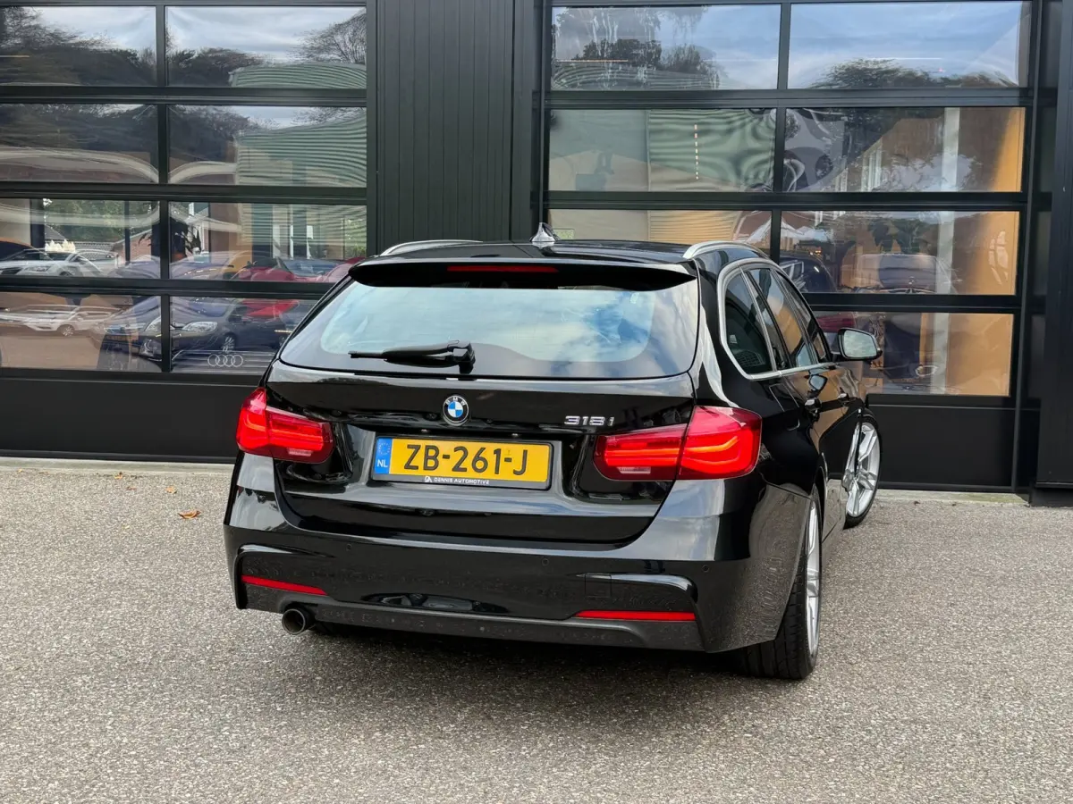 318i M-Sport LED Navi Leder Cruise