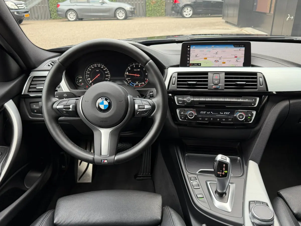 318i M-Sport LED Navi Leder Cruise