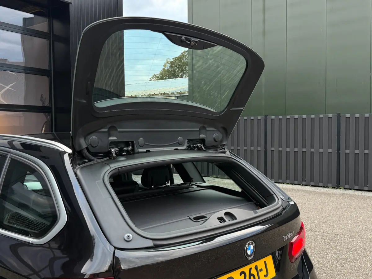 318i M-Sport LED Navi Leder Cruise