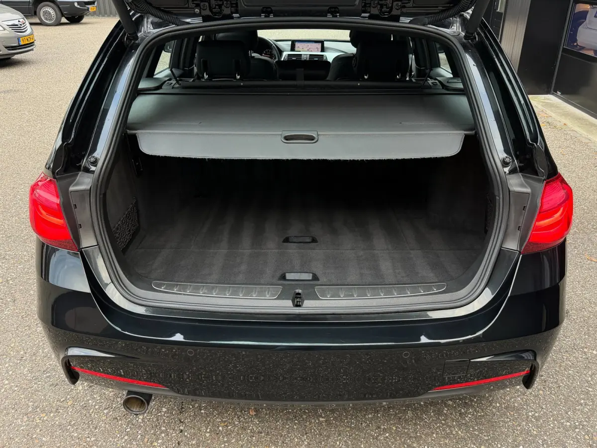 318i M-Sport LED Navi Leder Cruise