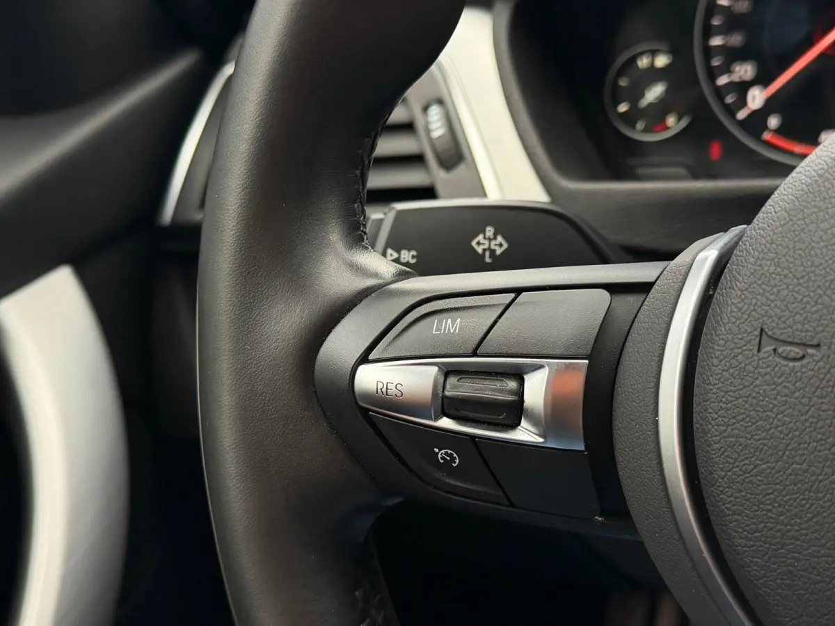 318i M-Sport LED Navi Leder Cruise