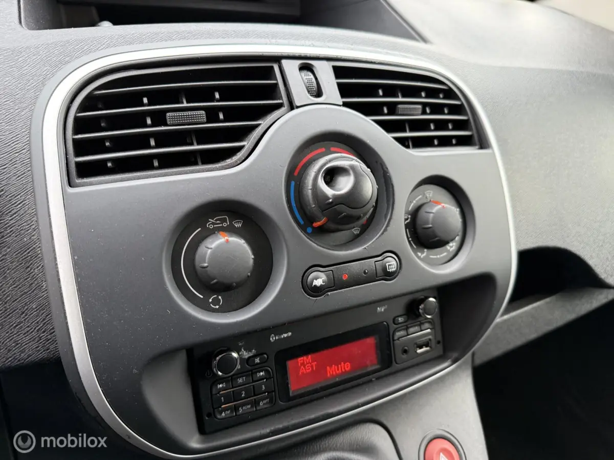 1.2 TCe / CRUISE / CLIMA / BLUETOOTH