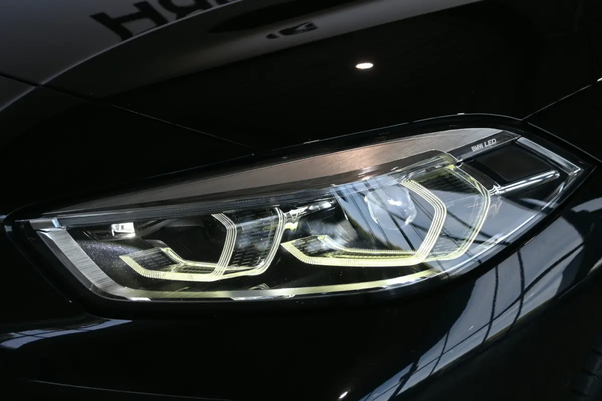 120i Automaat M - Sport Edition Clima Kuipstoelen Panoramadak LED koplampen 19 Inch Camera 1e Eig. 100% Onderhouden Inruil mogelijk