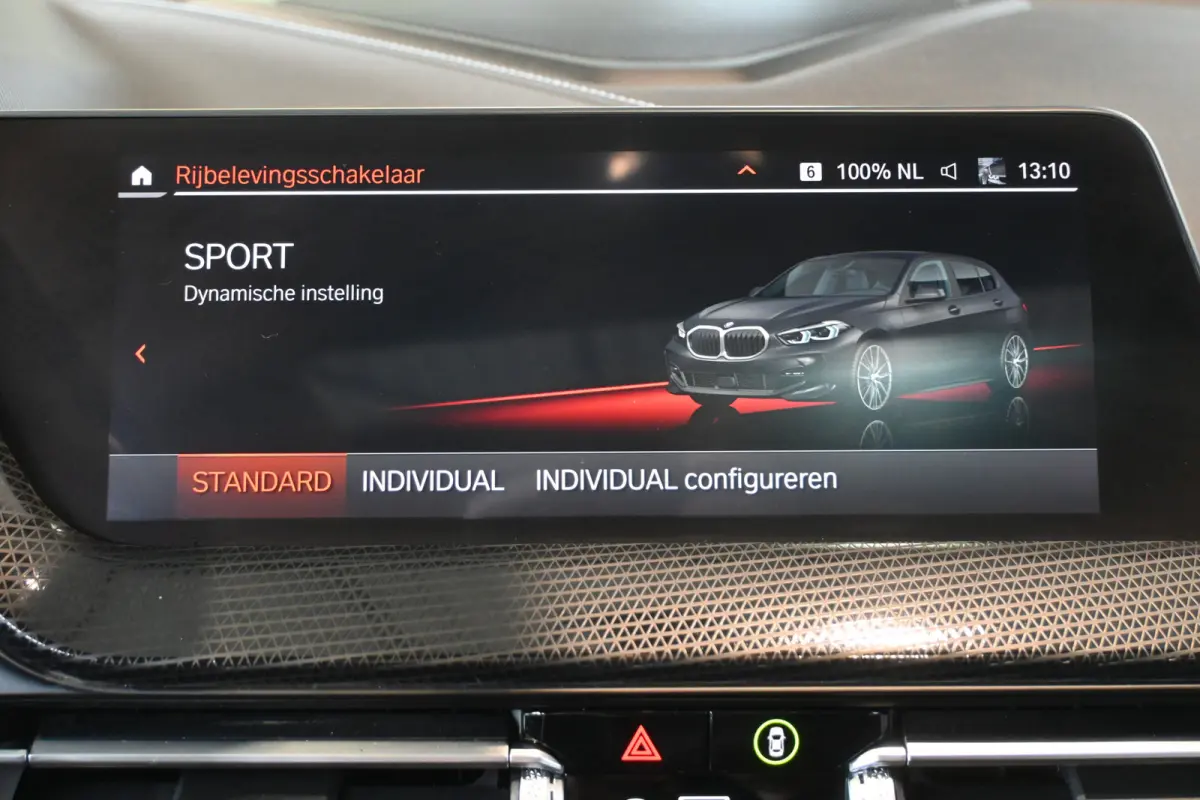 120i Automaat M - Sport Edition Clima Kuipstoelen Panoramadak LED koplampen 19 Inch Camera 1e Eig. 100% Onderhouden Inruil mogelijk