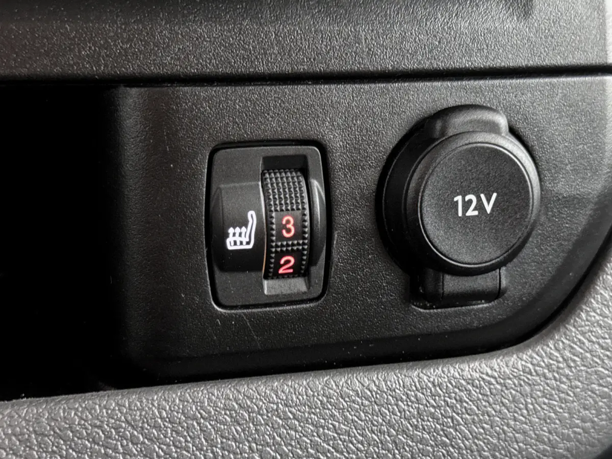 2.0 BlueHDI 180 M Club Head-up display Adapt. cruise control Elektrische schuifdeur Trekhaak Stoelverwarming Navigatie