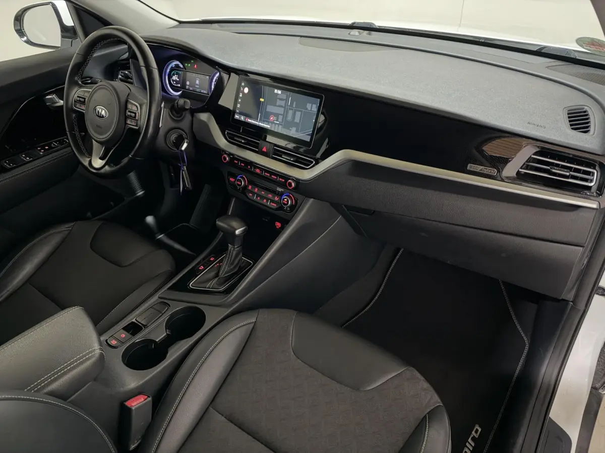 1.6 GDi Hybrid DynamicLine ACC Camera Carplay Trekh. NAP