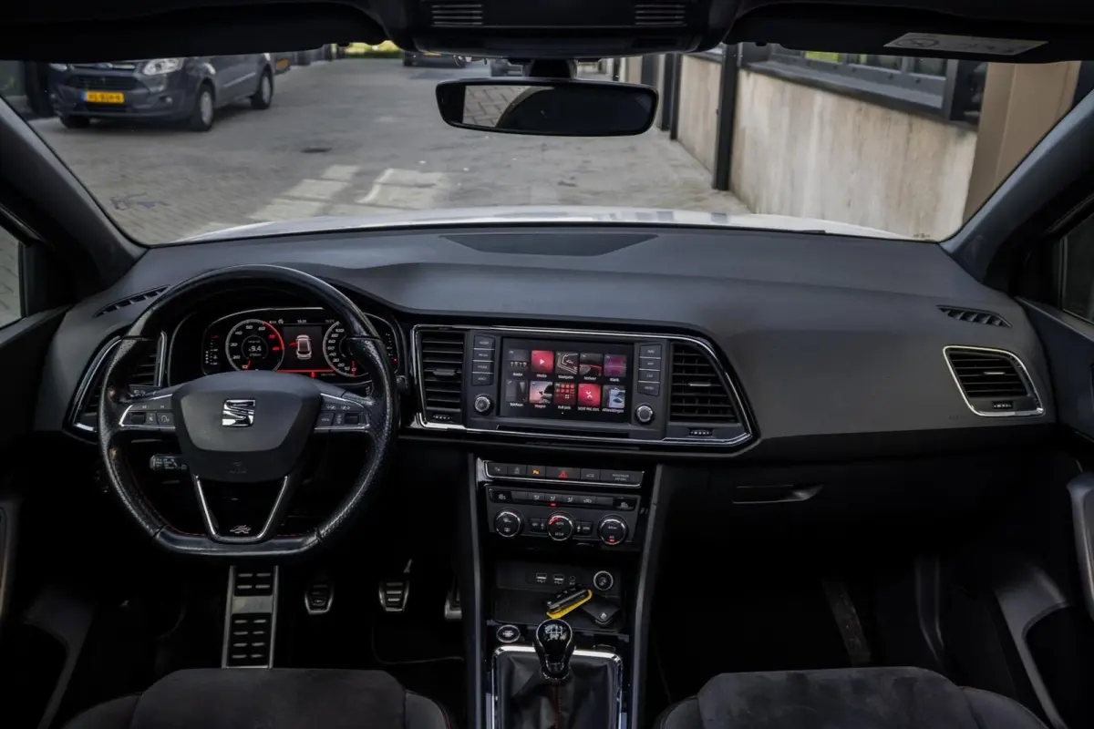 1.4 EcoTSI FR | PANO | TREKHAAK | CARPLAY | LED | FULL OPTION