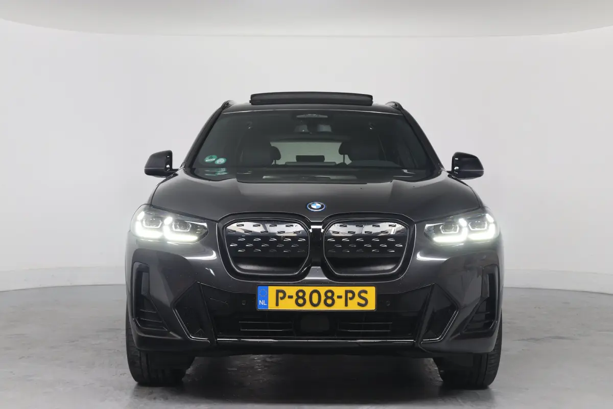 Executive 80 kWh M-Sport | SOH 95% | 1e Eigenaar! | Dealer Onderhouden! | Open dak | Memory Zetels | Sfeerverlichting | Cruise Adaptive | Leder | Stoelverwarming | Camera | Clima | Navi | Ke