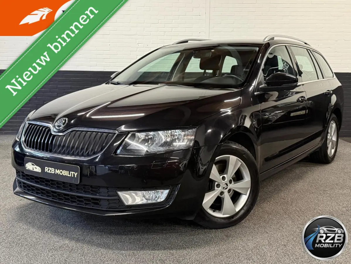 1.0 TSI DSG Greentech Style Business| Carplay | Volledige Historie | Parkeersensoren |Stoelverwarming| Cruise | Zeer netjes