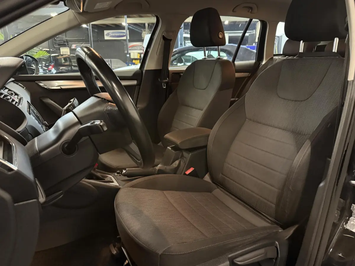 1.0 TSI DSG Greentech Style Business| Carplay | Volledige Historie | Parkeersensoren |Stoelverwarming| Cruise | Zeer netjes