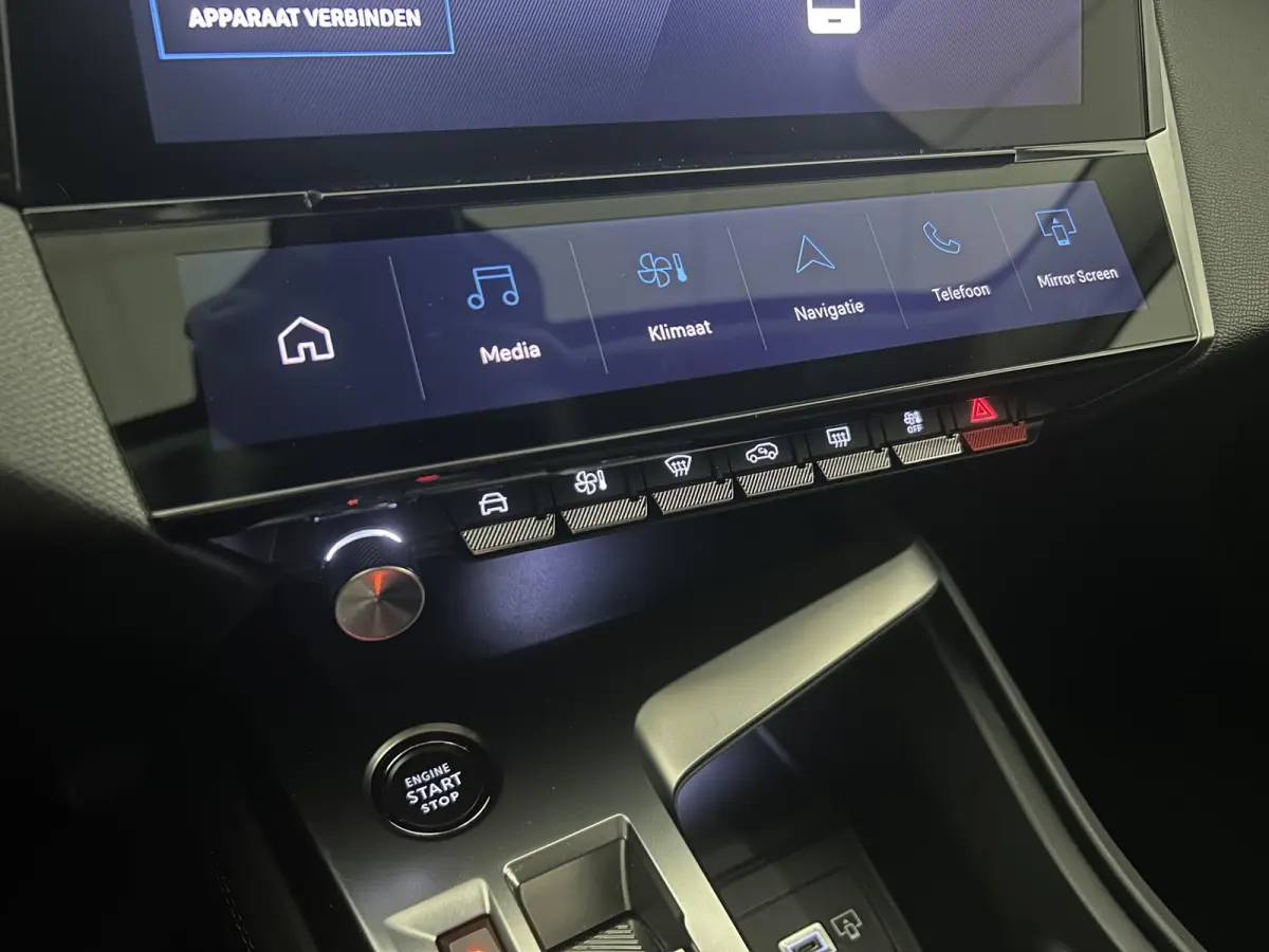 1.2 PureTech Allure | Automaat | Leren Stoelen | Elek. Verstelbare Stoelen | 360 Camera's | Apple Carplay/Android Auto |
