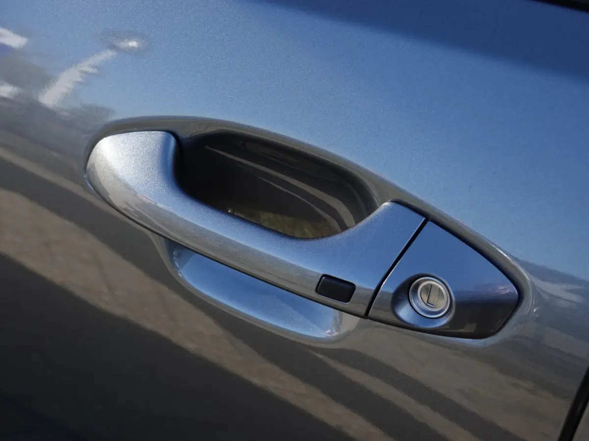 1.0 T-GDi MHEV DynamicPlusLine KEYLESS | LED | VIRTUAL | ECC