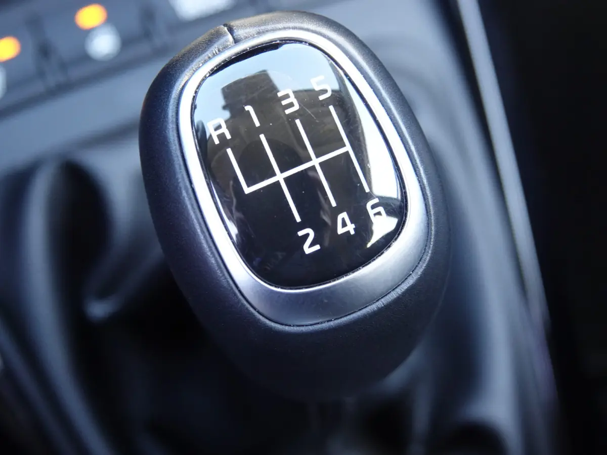 1.0 T-GDi MHEV DynamicPlusLine KEYLESS | LED | VIRTUAL | ECC